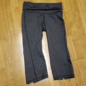 Old Navy Active fitted athletic capris XS